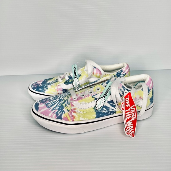 Vans Shoes - Vans Comfy Cush Old Skool  Shoes Women Size 7.0 Tie Dye NWT